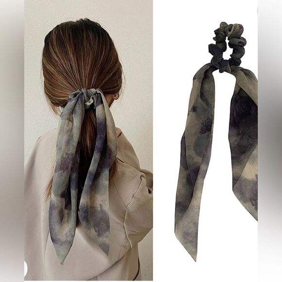 Scunci bundle of two sets of scrunchies. Total of four pieces. Great gifts - Picture 1 of 6